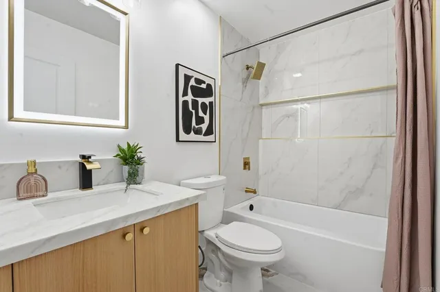 $1,575,000 | 4375 Calle De Vida, San Diego, CA 92124