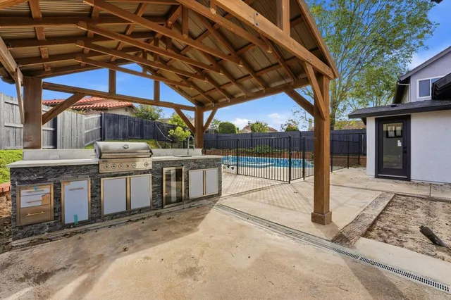 $1,575,000 | 4375 Calle De Vida, San Diego, CA 92124