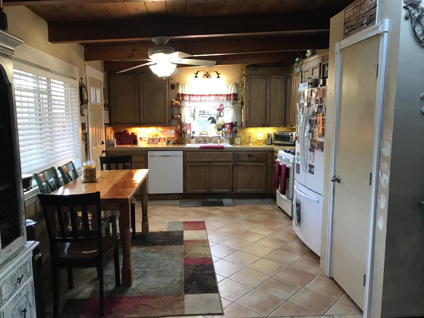 18832 Moro Road Salinas, CA 93907 - Photo 16 of 46 Gallery Image 16