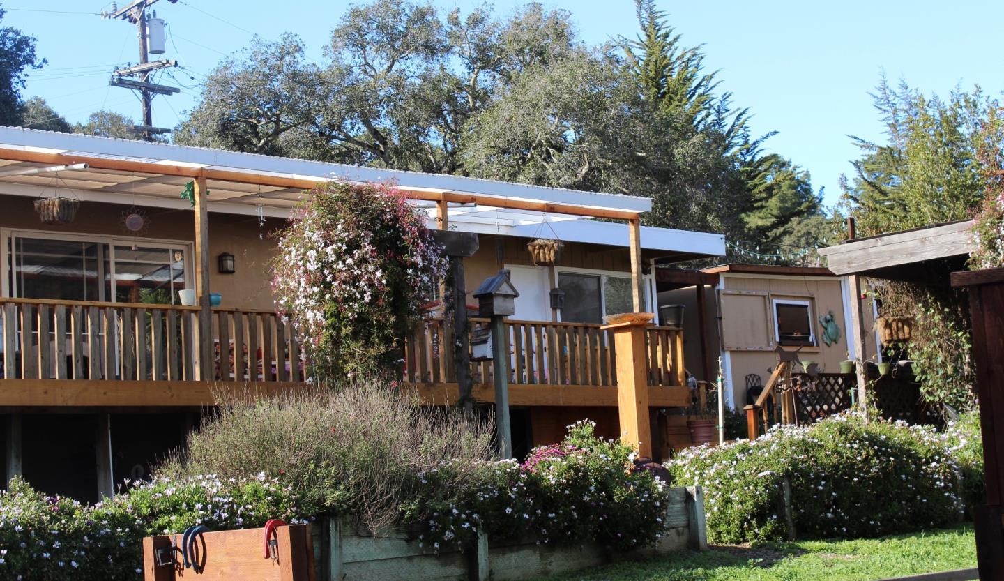 18832 Moro Road Salinas, CA 93907 - Photo 6 of 46 Gallery Image 6