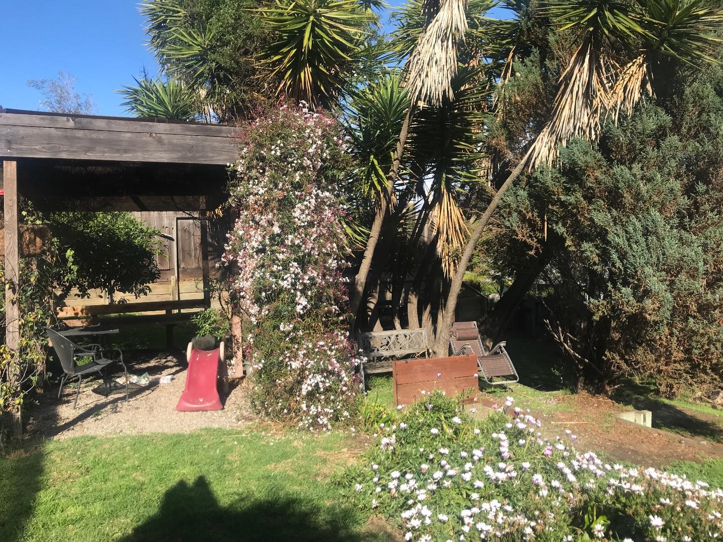 18832 Moro Road Salinas, CA 93907 - Photo 7 of 46 Gallery Image 7