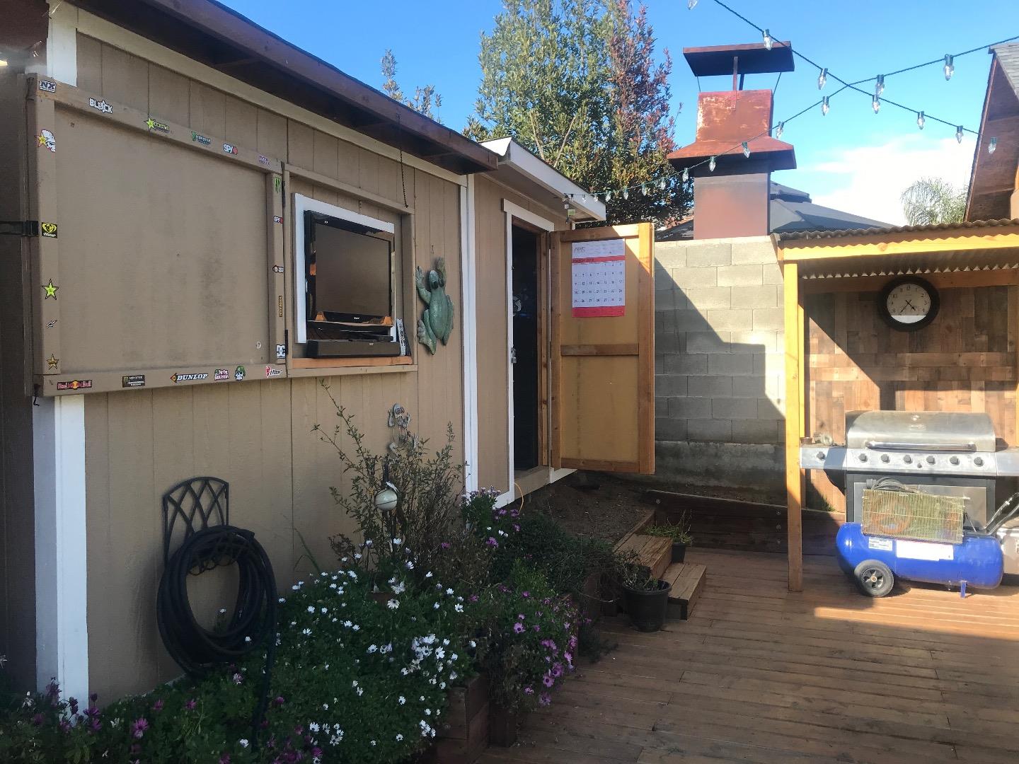 18832 Moro Road Salinas, CA 93907 - Photo 10 of 46 Gallery Image 10