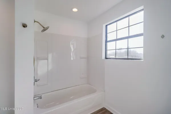 $389,900 | 200 Larosa Road, Long Beach, MS 39560