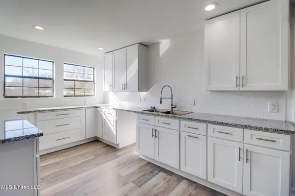 $389,900 | 200 Larosa Road, Long Beach, MS 39560