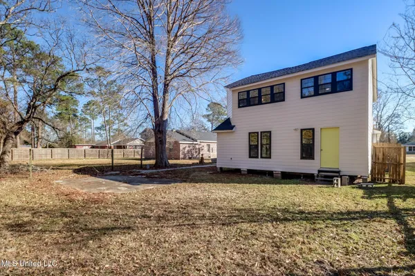 $389,900 | 200 Larosa Road, Long Beach, MS 39560