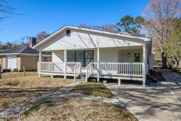 $389,900 | 200 Larosa Road, Long Beach, MS 39560