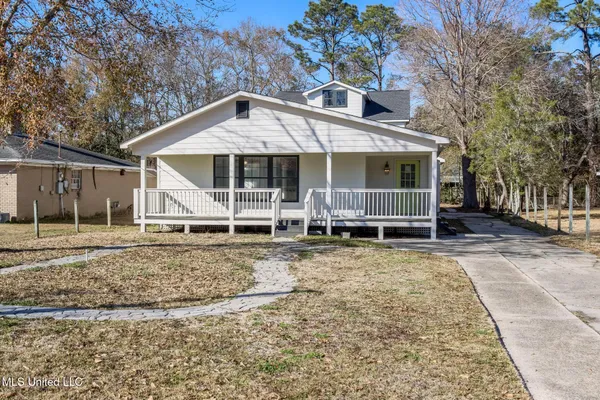 $389,900 | 200 Larosa Road, Long Beach, MS 39560