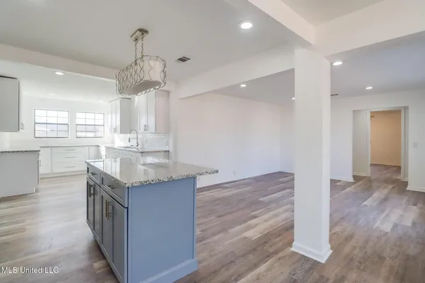 $389,900 | 200 Larosa Road, Long Beach, MS 39560