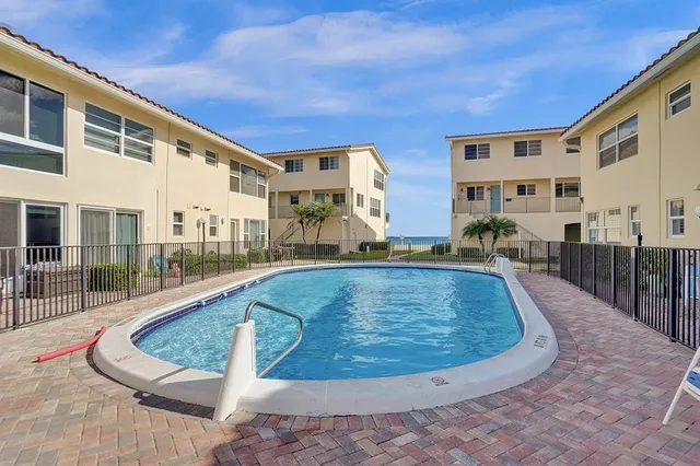 $724,000 | 5450 North Ocean Boulevard, Unit 6A, Lauderdale-by-the-Sea, FL 33308
