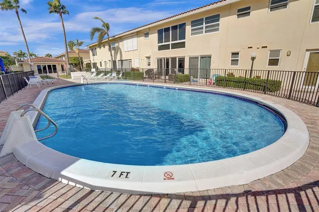 $724,000 | 5450 North Ocean Boulevard, Unit 6A, Lauderdale-by-the-Sea, FL 33308