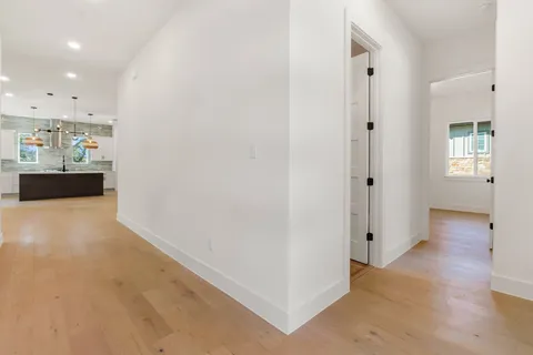 $524,900 | 300 Bedford Drive, Spicewood, TX 78669