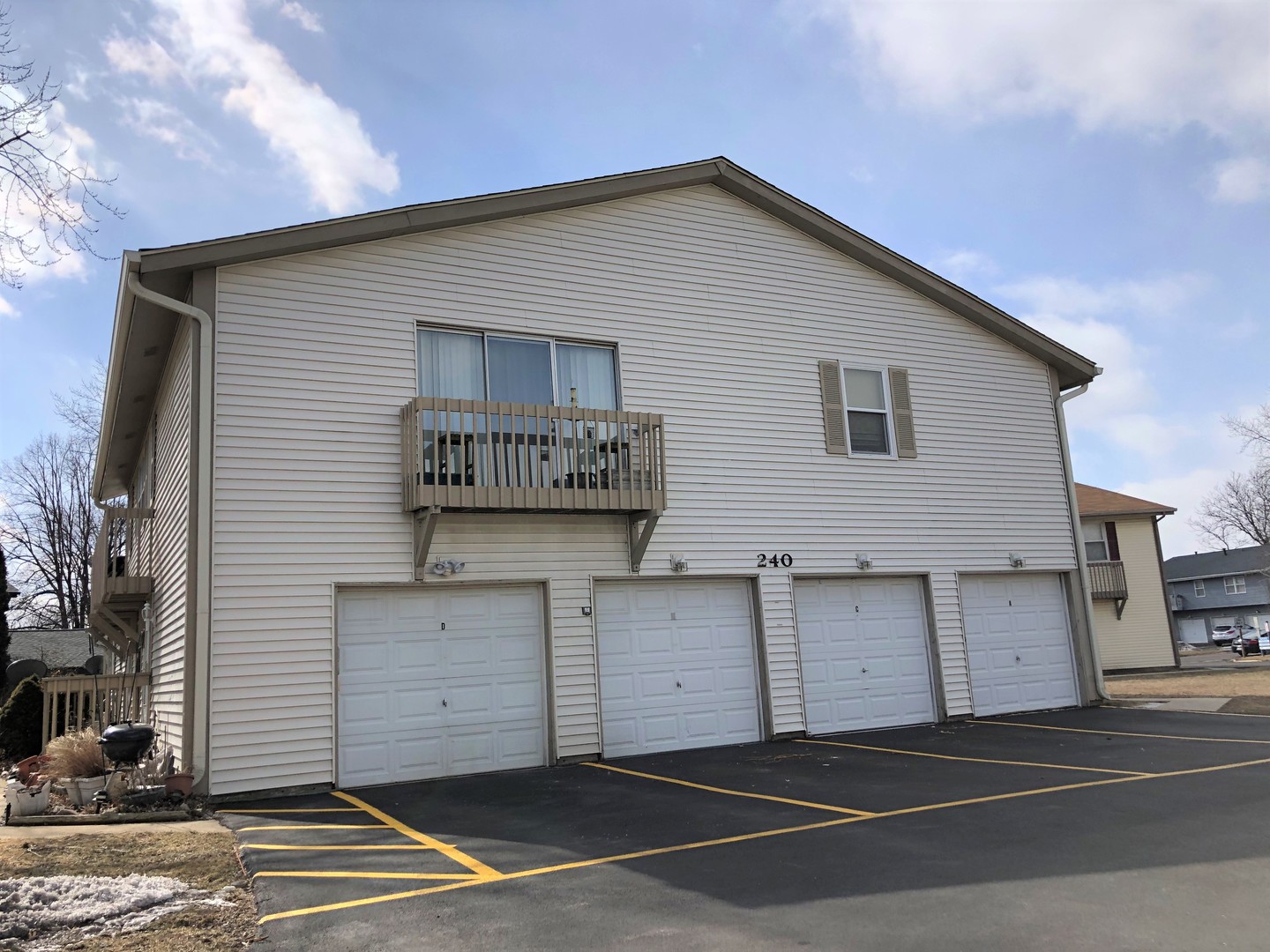 240 Chippewa Court, Unit B Bolingbrook, IL 60440 - Photo 2 of 2