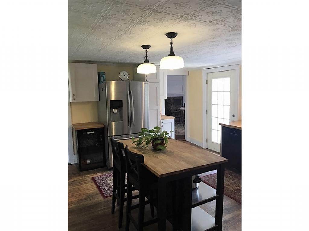 117 Ponemah Road Amherst, NH 03031 - Photo 2 of 32