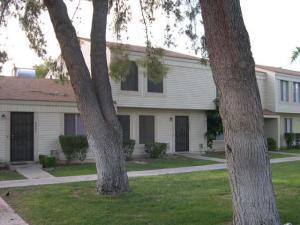 6625 South La Rosa Drive Tempe, AZ 85283 - Photo 1 of 9 SUPER SHARP 3 BR/2.5 BA TOWNHOME