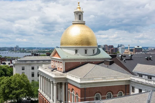 $3,100 | 21 Beacon Street, Unit 10C, Boston, MA 02108