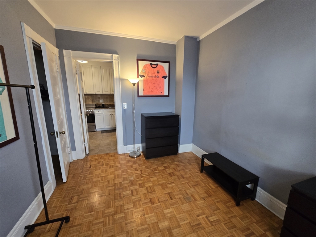 21 Beacon Street, Unit 10C Boston, MA 02108 - Photo 18 of 29