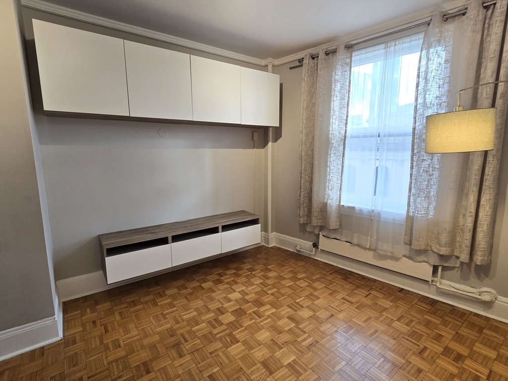 21 Beacon Street, Unit 10C Boston, MA 02108 - Photo 6 of 29