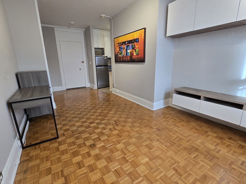 21 Beacon Street, Unit 10C Boston, MA 02108 - Photo 8 of 29