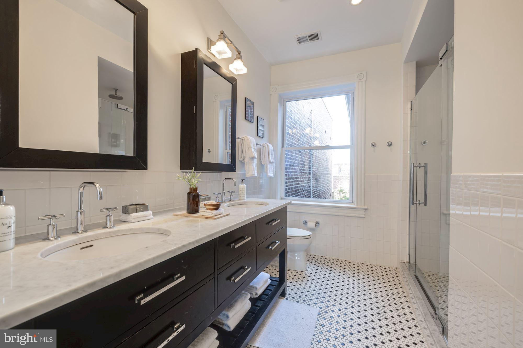 1850 3rd Street Northwest Washington, DC 20001 - Photo 14 of 27 Luxury Primary Bathroom