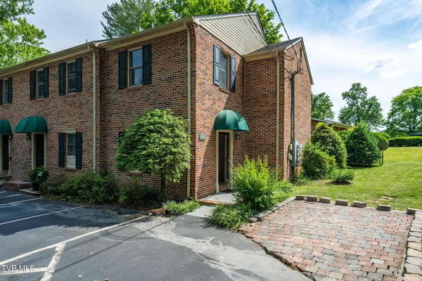 $1,400 | 1109 Skyline Drive, Unit 1, Johnson City, TN 37604