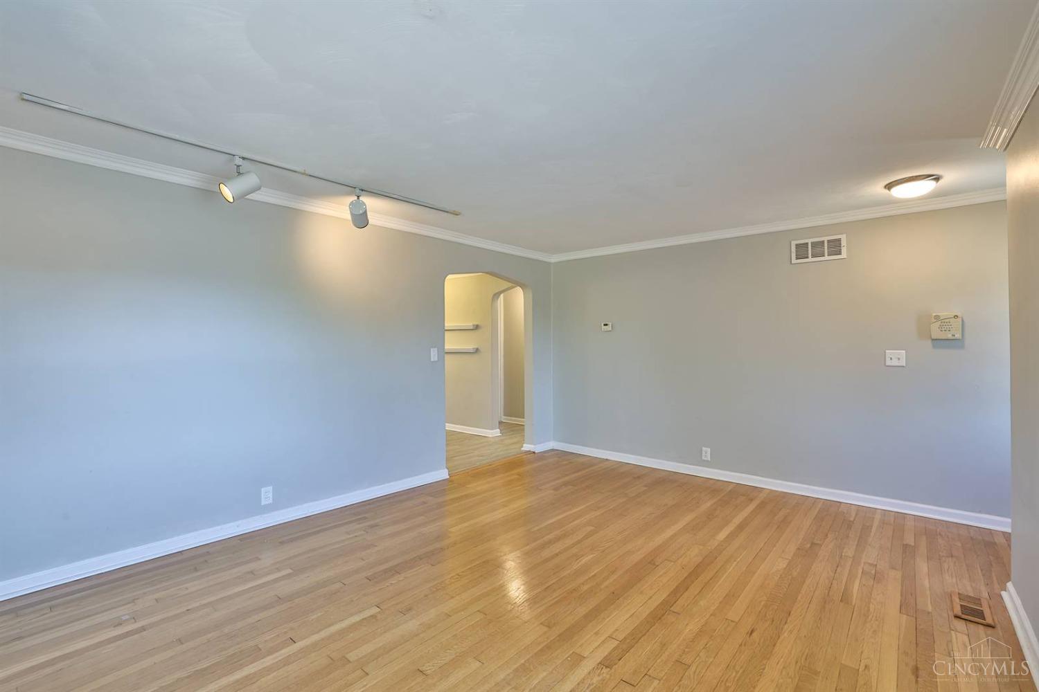 3232 Cooper Road Evendale, OH 45241 - Photo 5 of 30