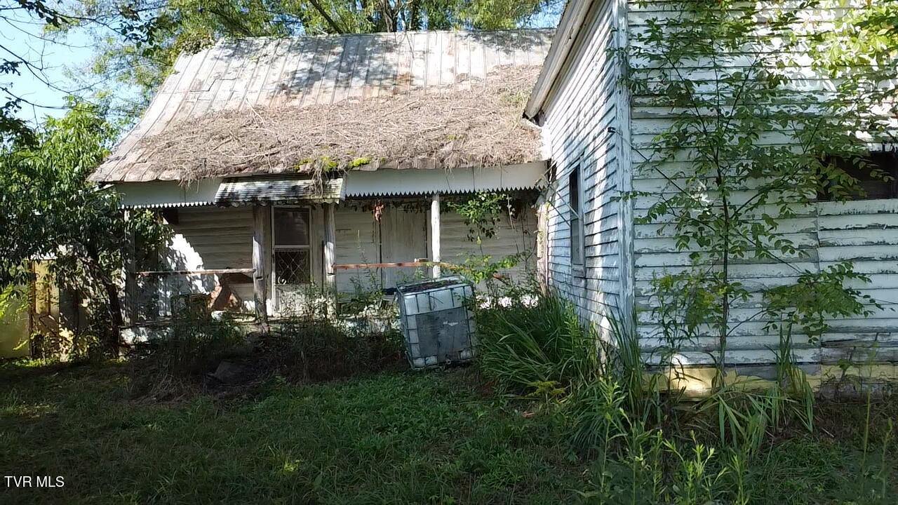 10519 Fairview Road Blackwater, VA 24221 - Photo 4 of 13 2025-08-16-10-14-12-914