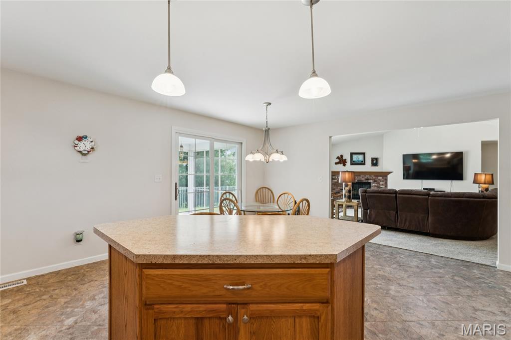 4613 Valleydale Road Godfrey, IL 62035 - Photo 12 of 35 Gallery Image 12