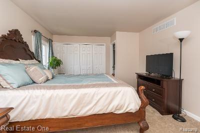1370 Crescent Lane, Unit 302 Rochester Hills, MI 48306 - Photo 22 of 41