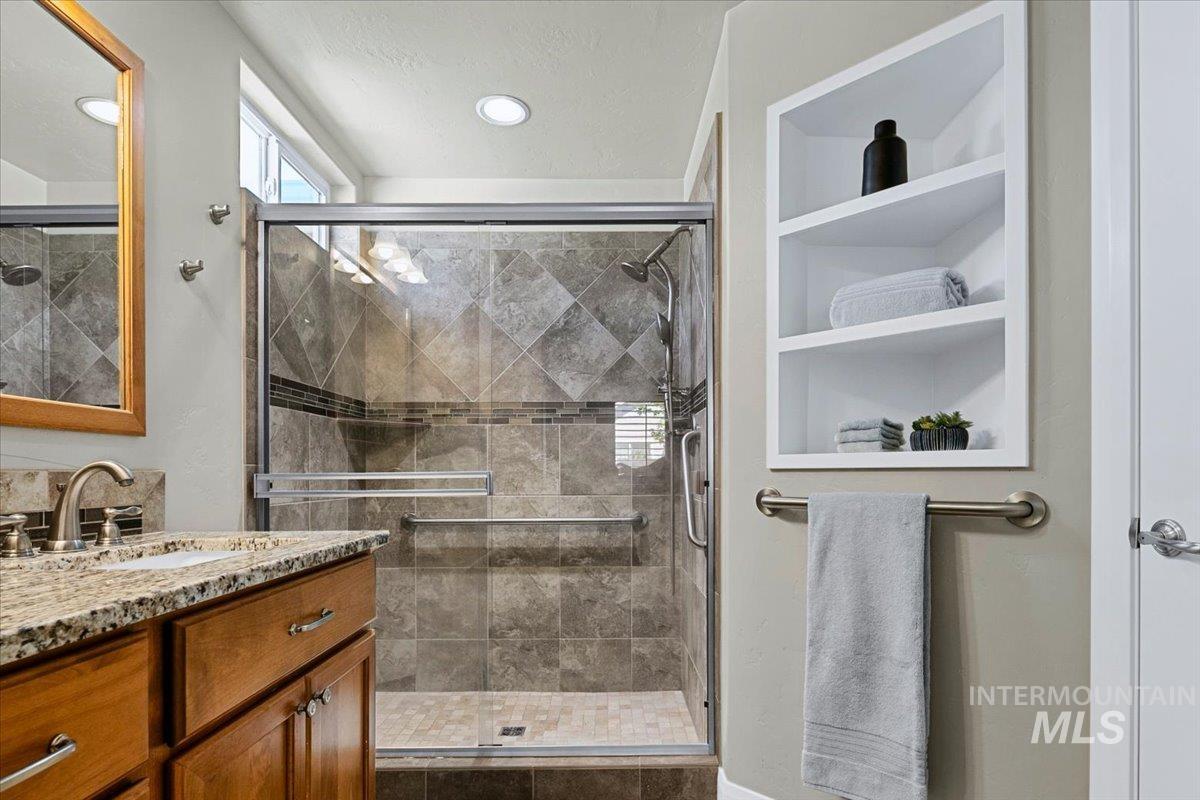 5850 West Rotherham Drive Eagle, ID 83616 - Photo 14 of 50 Walk In Closet