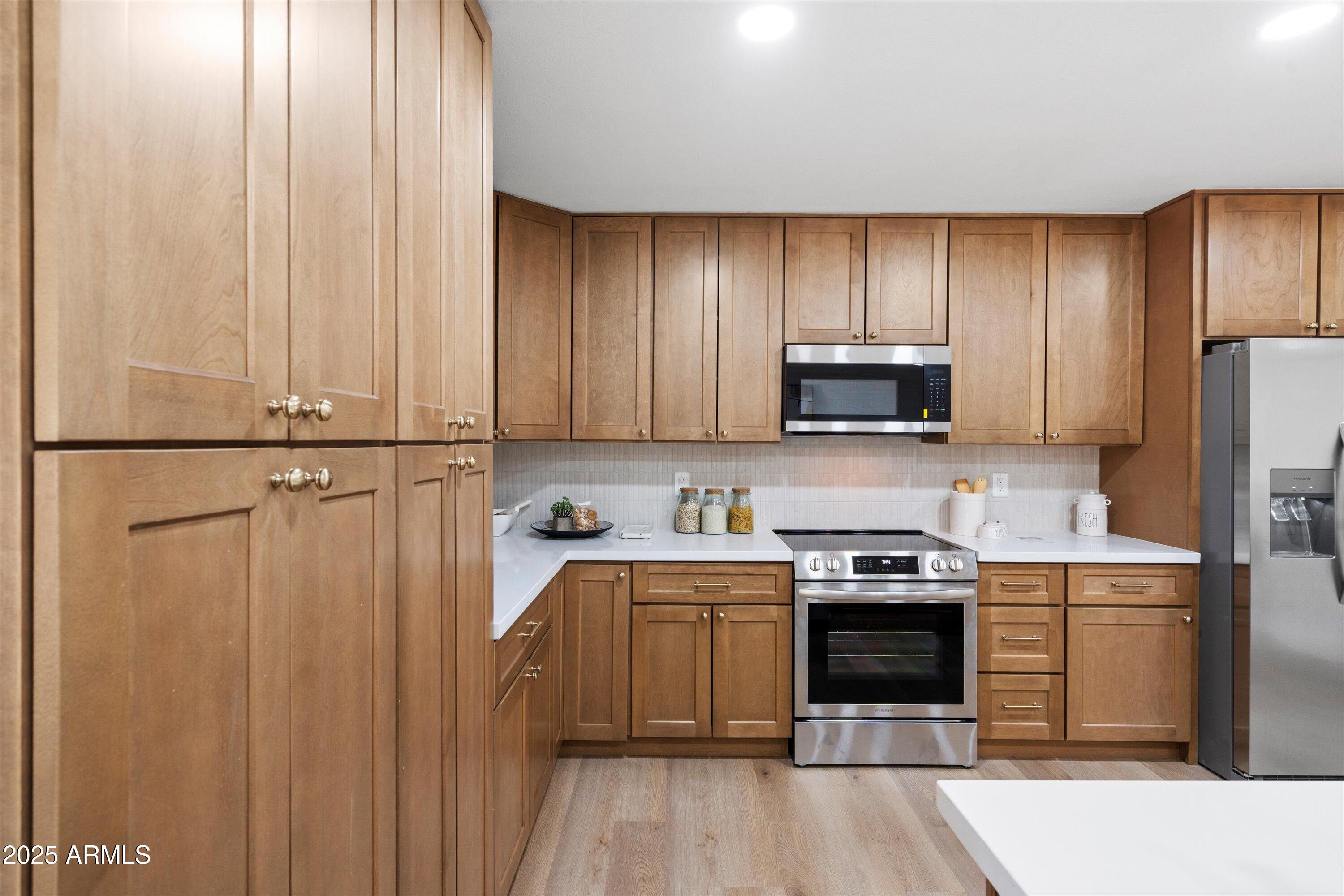 1713 West Royal Palm Road Phoenix, AZ 85021 - Photo 11 of 25 Kitchen