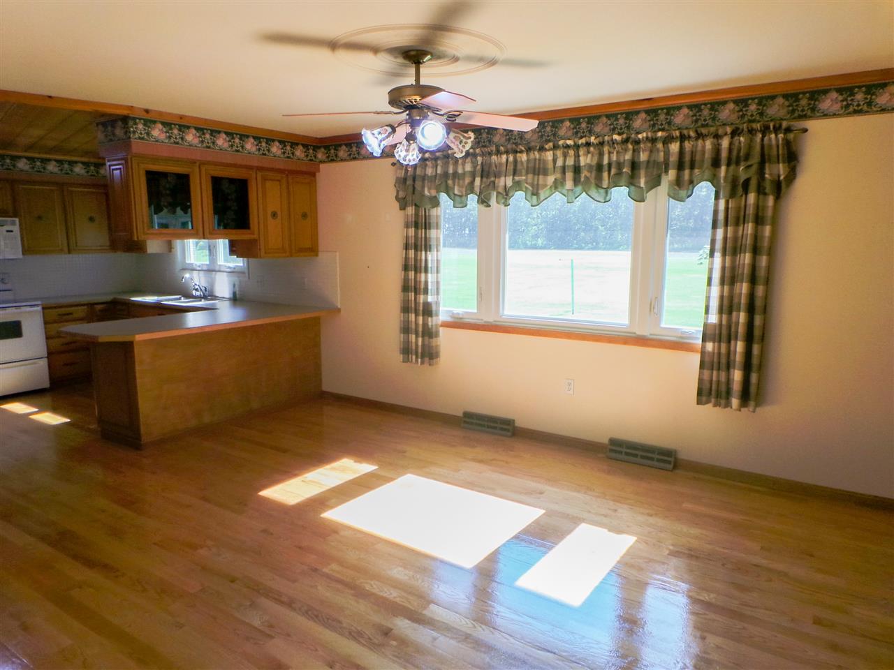 17575 Briggs Road Chesaning, MI 48616 - Photo 15 of 28 31383088-14.JPG