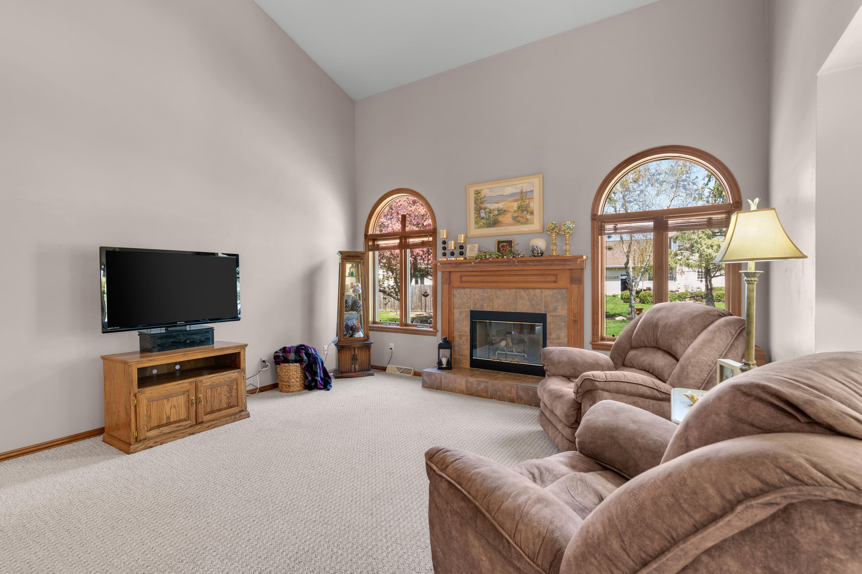 3445 Edinburgh Road Green Bay, WI 54311 - Photo 15 of 34 Living Room
