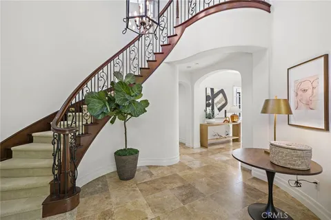 $8,950,000 | 28 Sandy Cove, Newport Coast, CA 92657