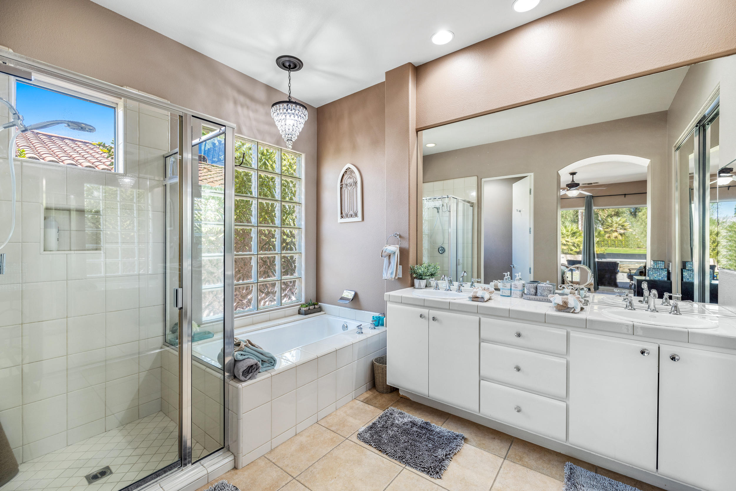 243 Loch Lomond Road Rancho Mirage, CA 92270 - Photo 17 of 42 068A3907