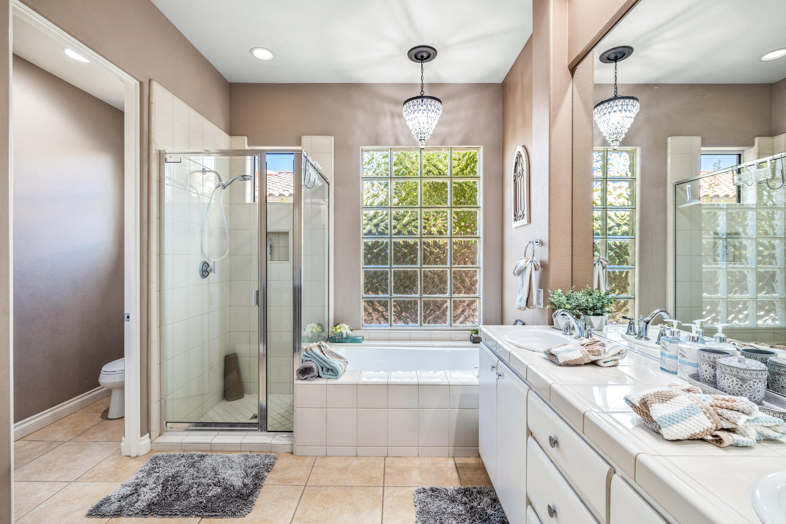 243 Loch Lomond Road Rancho Mirage, CA 92270 - Photo 18 of 42 068A3912