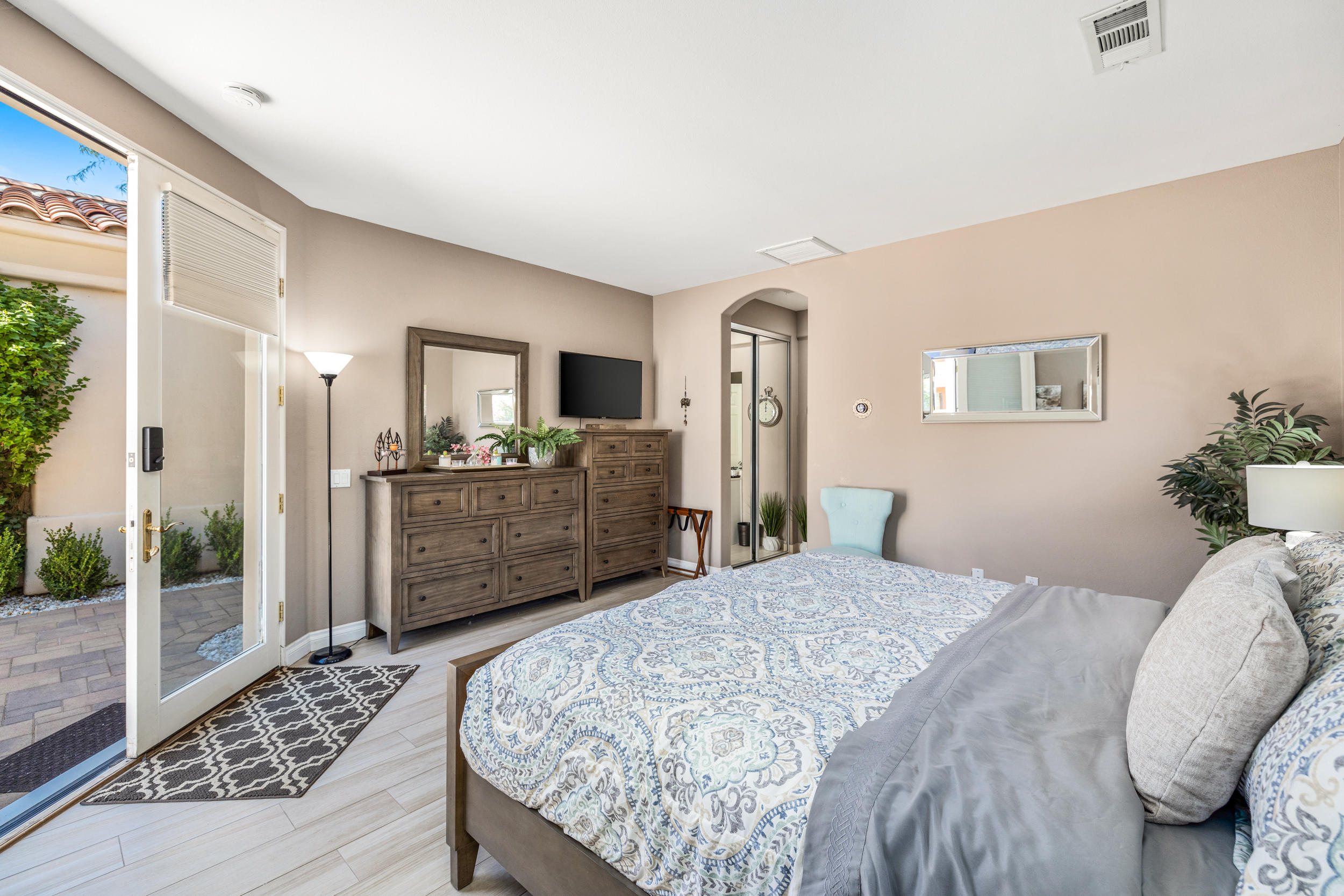 243 Loch Lomond Road Rancho Mirage, CA 92270 - Photo 33 of 42 068A4001