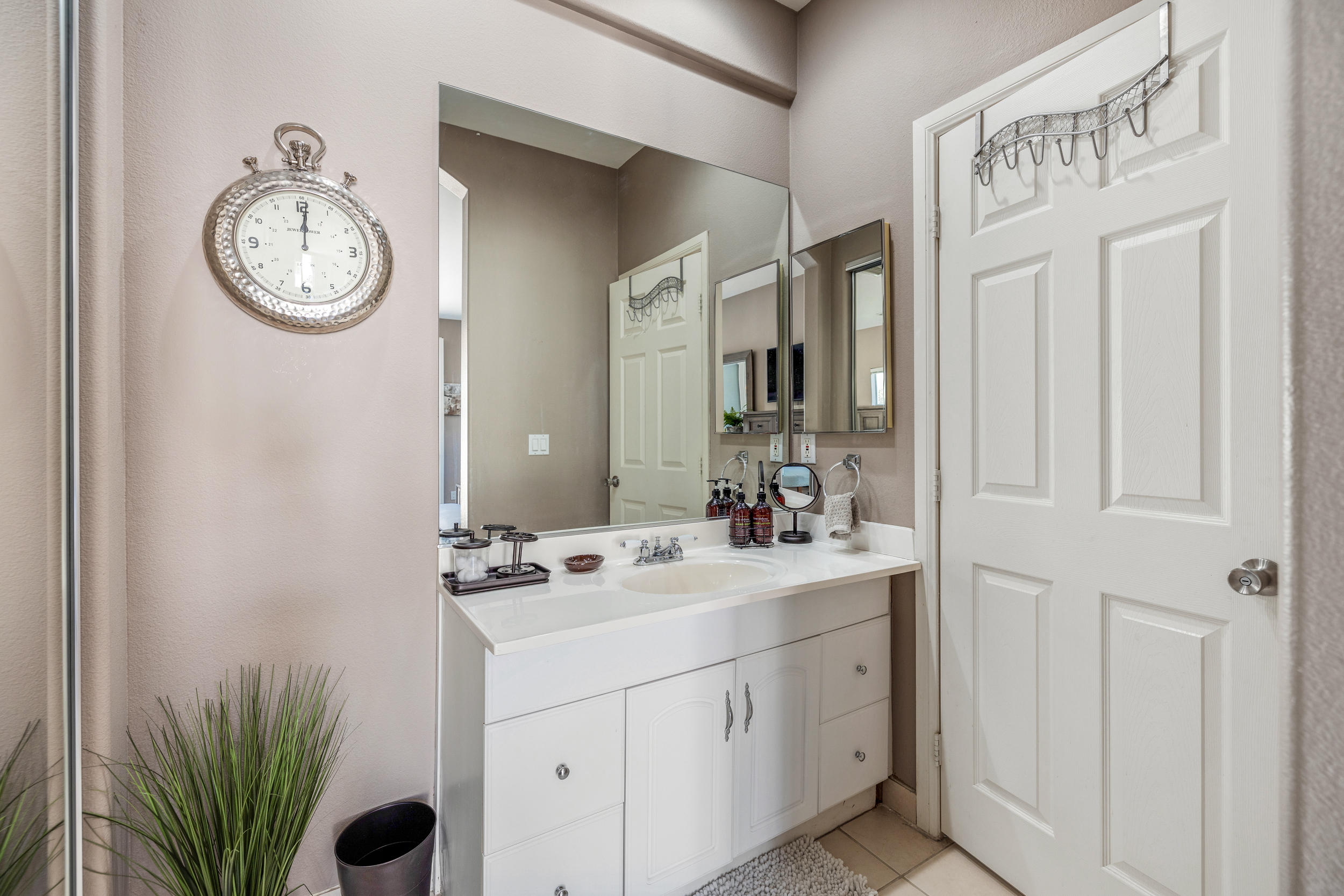 243 Loch Lomond Road Rancho Mirage, CA 92270 - Photo 35 of 42 068A4011