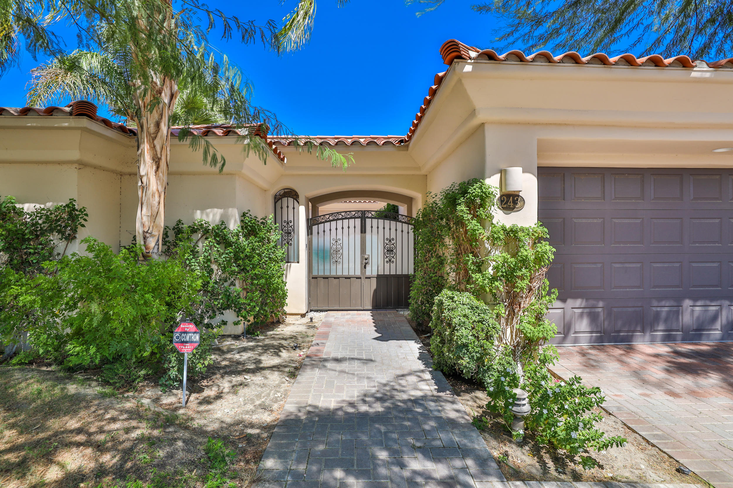 243 Loch Lomond Road Rancho Mirage, CA 92270 - Photo 6 of 42 068A3847