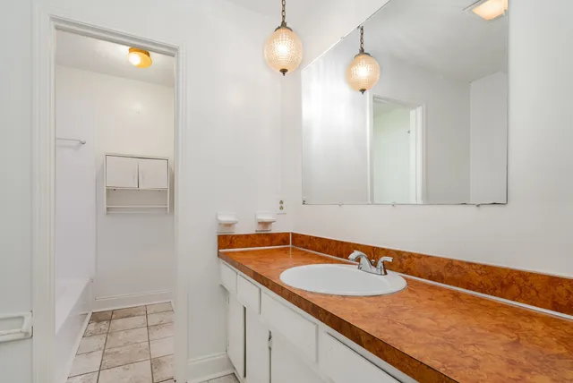 $1,700 | 3880 Priest Lake Drive, Unit 21, Nashville, TN 37217