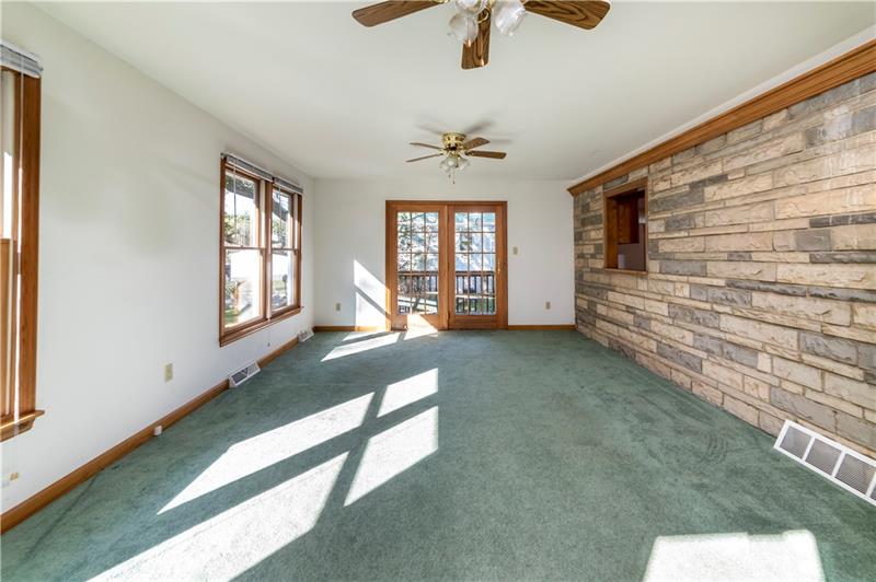 38 Michael Road Russellton, PA 15076 - Photo 4 of 19