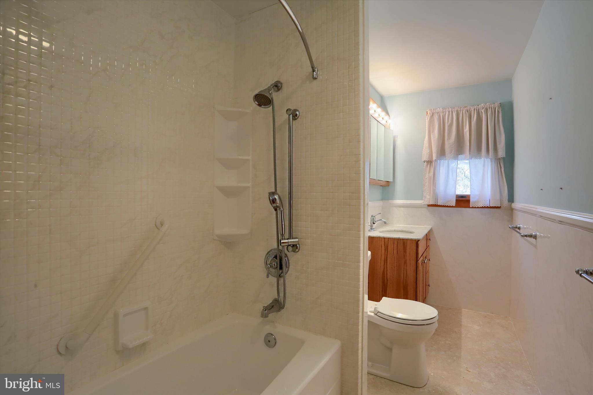 1132 Loop Drive Harrisburg, PA 17112 - Photo 19 of 43