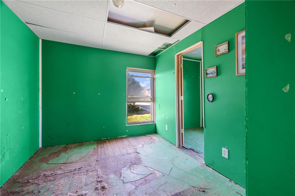 2019 Mercer West Middlesex Road Mercer, PA 16137 - Photo 11 of 17 a view of a hallway with yellow walls