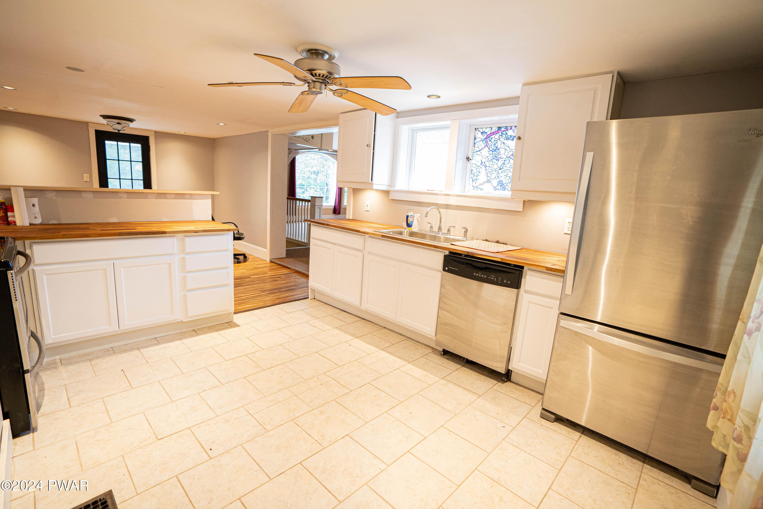 73 Carbondale Road Waymart, PA 18472 - Photo 17 of 50 DSC00539