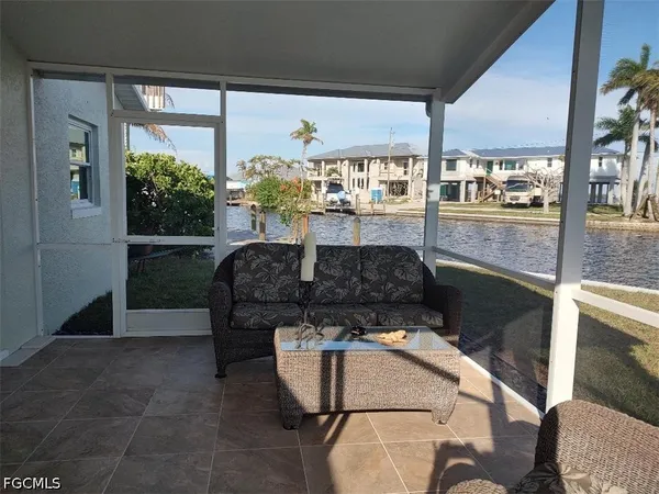 $4,500 | 2585 Third Street, Cape Coral, FL 33993