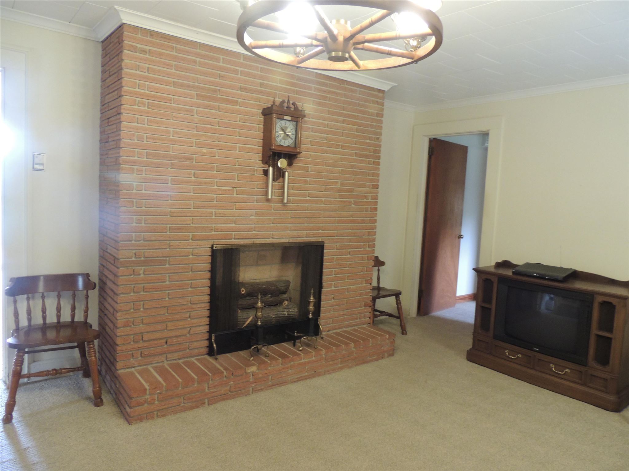 5741 Highway 357 Campobello, SC 29322 - Photo 11 of 20