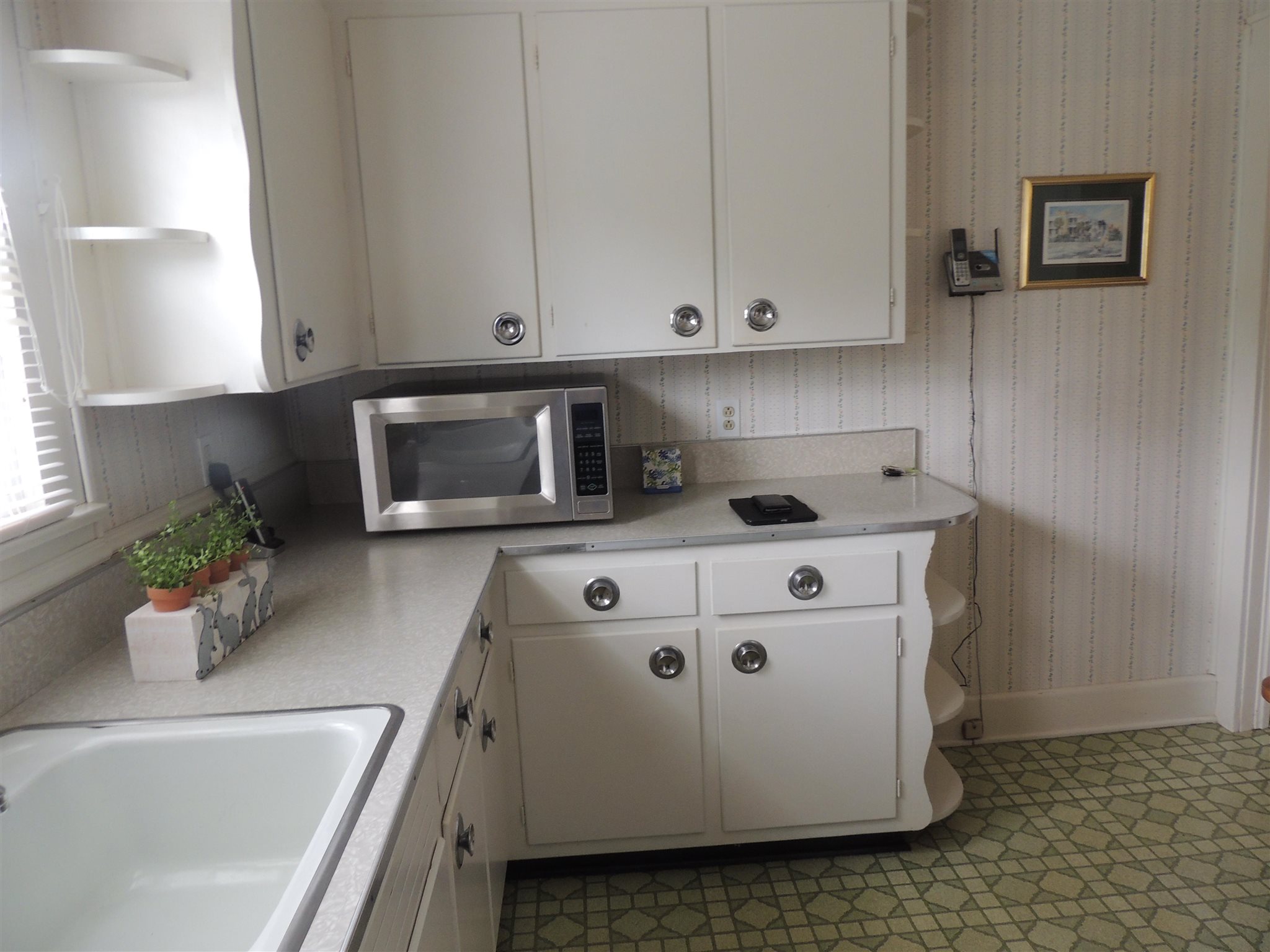 5741 Highway 357 Campobello, SC 29322 - Photo 13 of 20