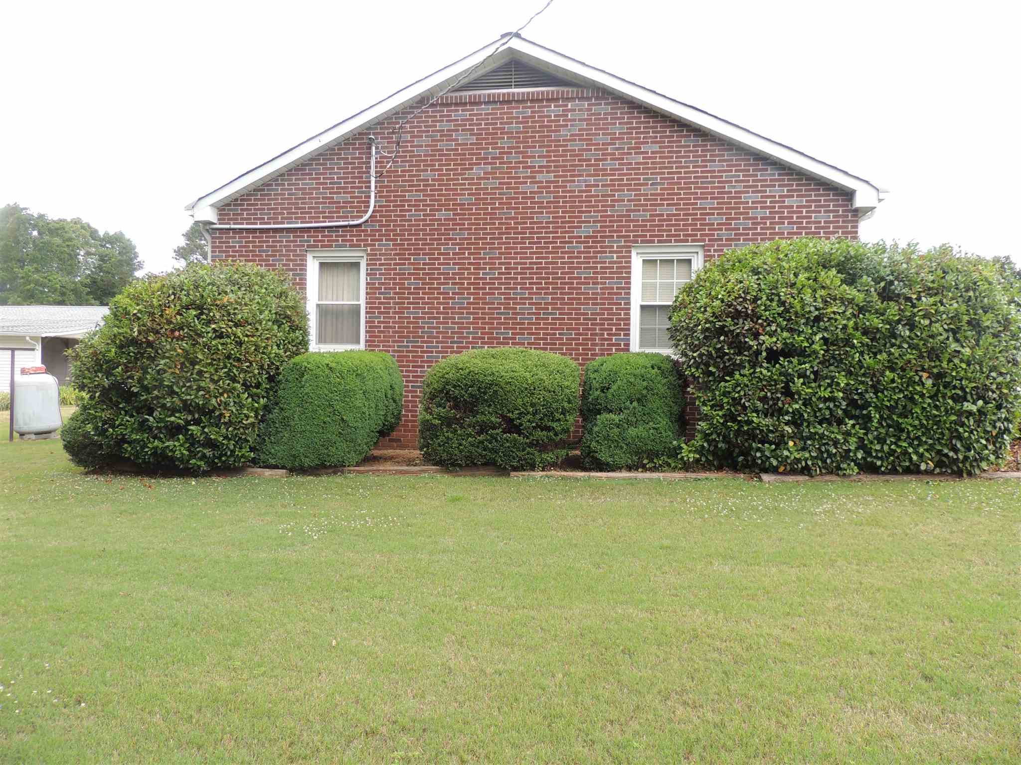 5741 Highway 357 Campobello, SC 29322 - Photo 4 of 20
