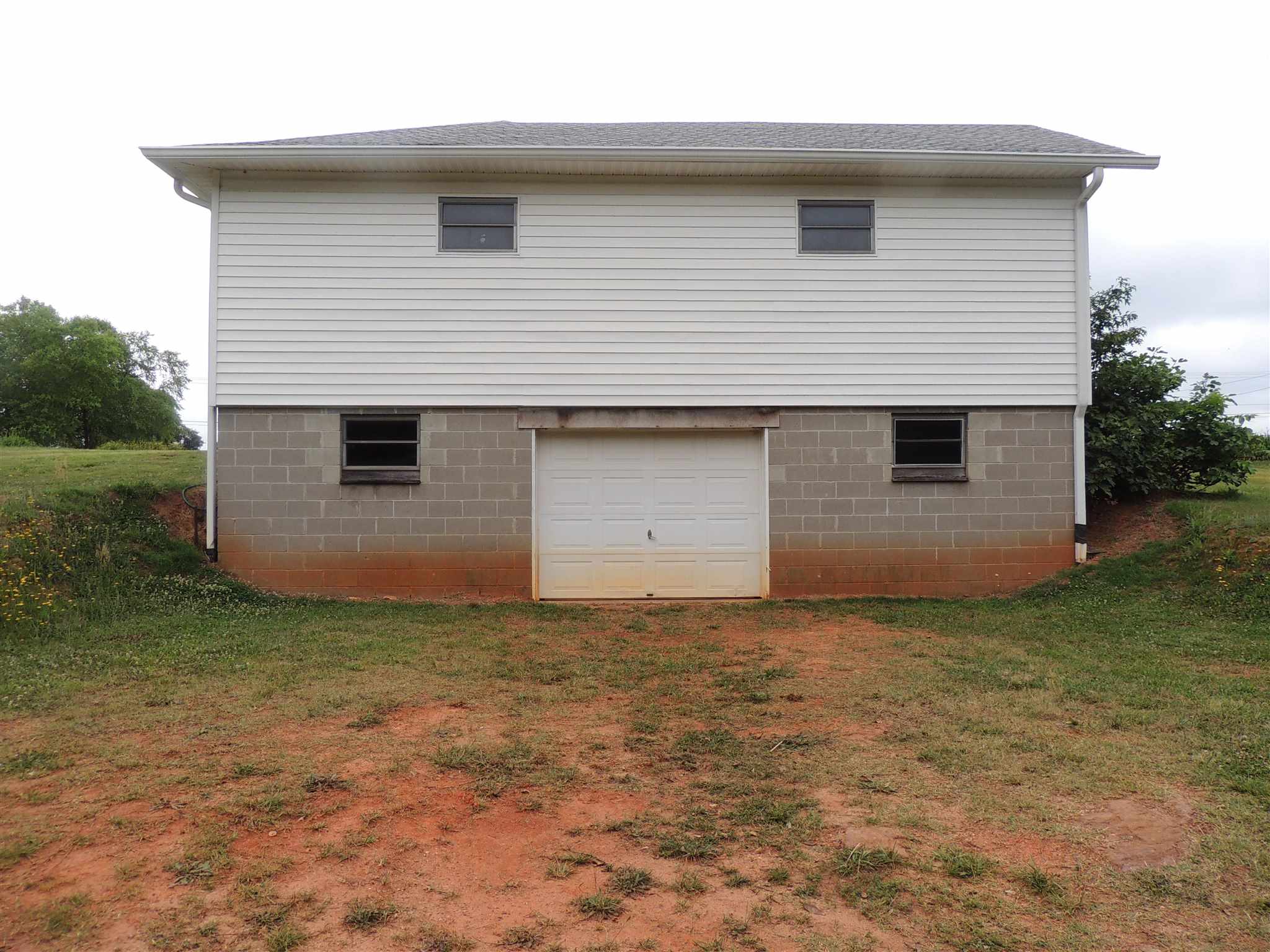 5741 Highway 357 Campobello, SC 29322 - Photo 6 of 20