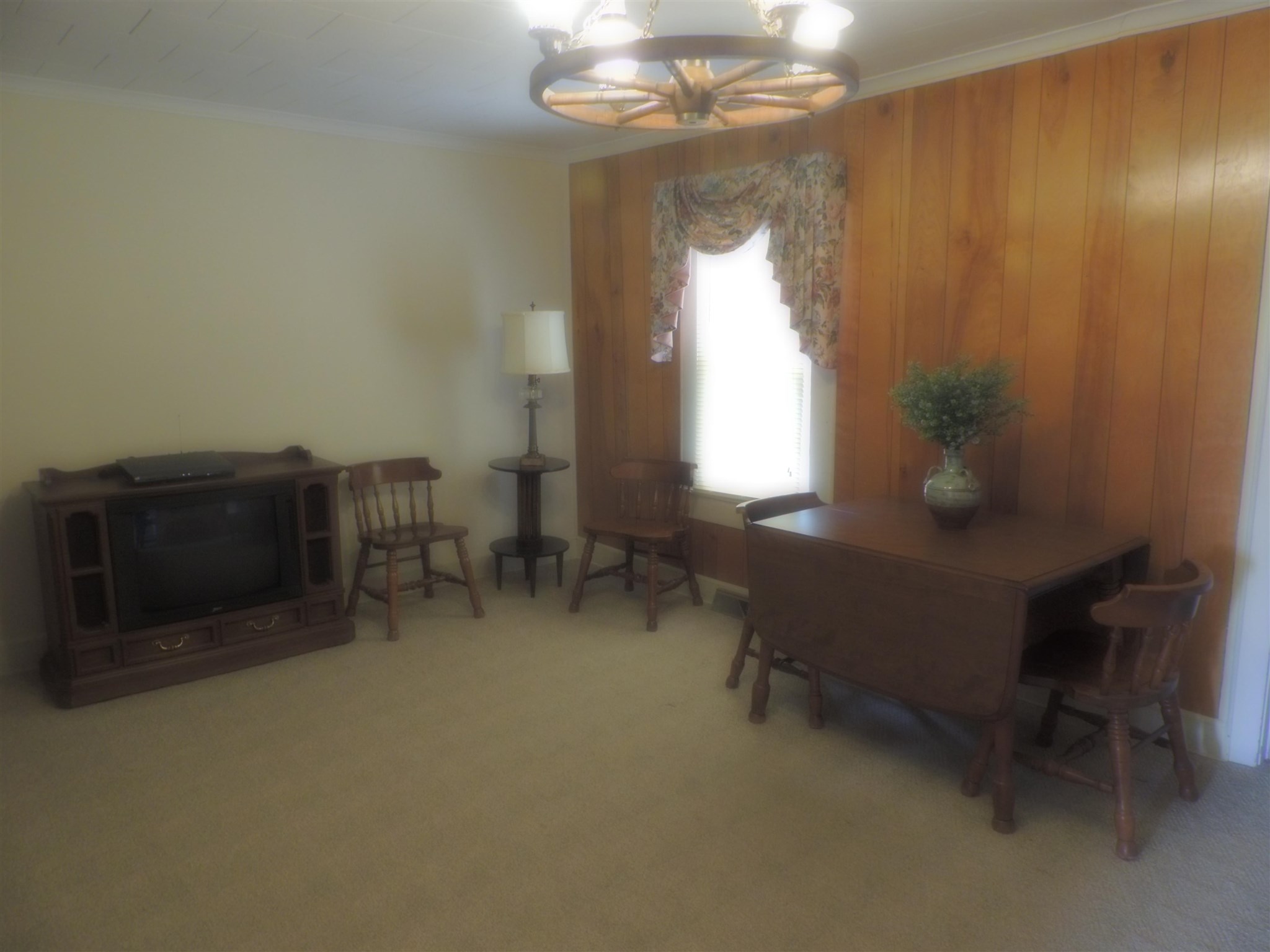 5741 Highway 357 Campobello, SC 29322 - Photo 10 of 20