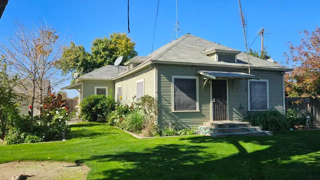 $1,675 | 38659 Road 8, Kingsburg, CA 93631